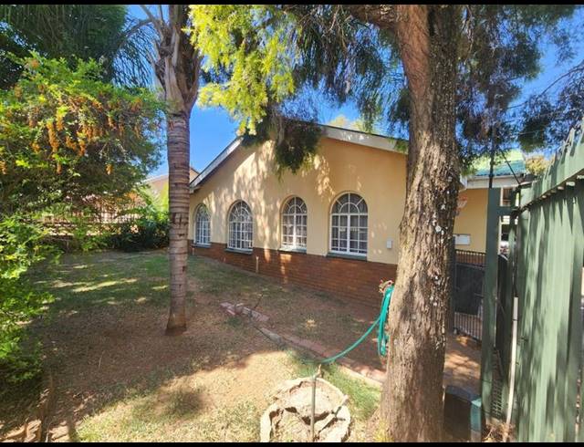 3 BEDROOM HOUSE FOR SALE IN MOUNTAIN VIEW